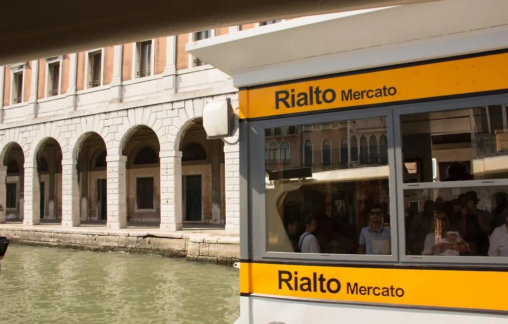 Ca' Dei Mercanti Venise Italie