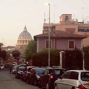 Un Bellissimo Nido A S.pietro Habitación en casa particular Roma