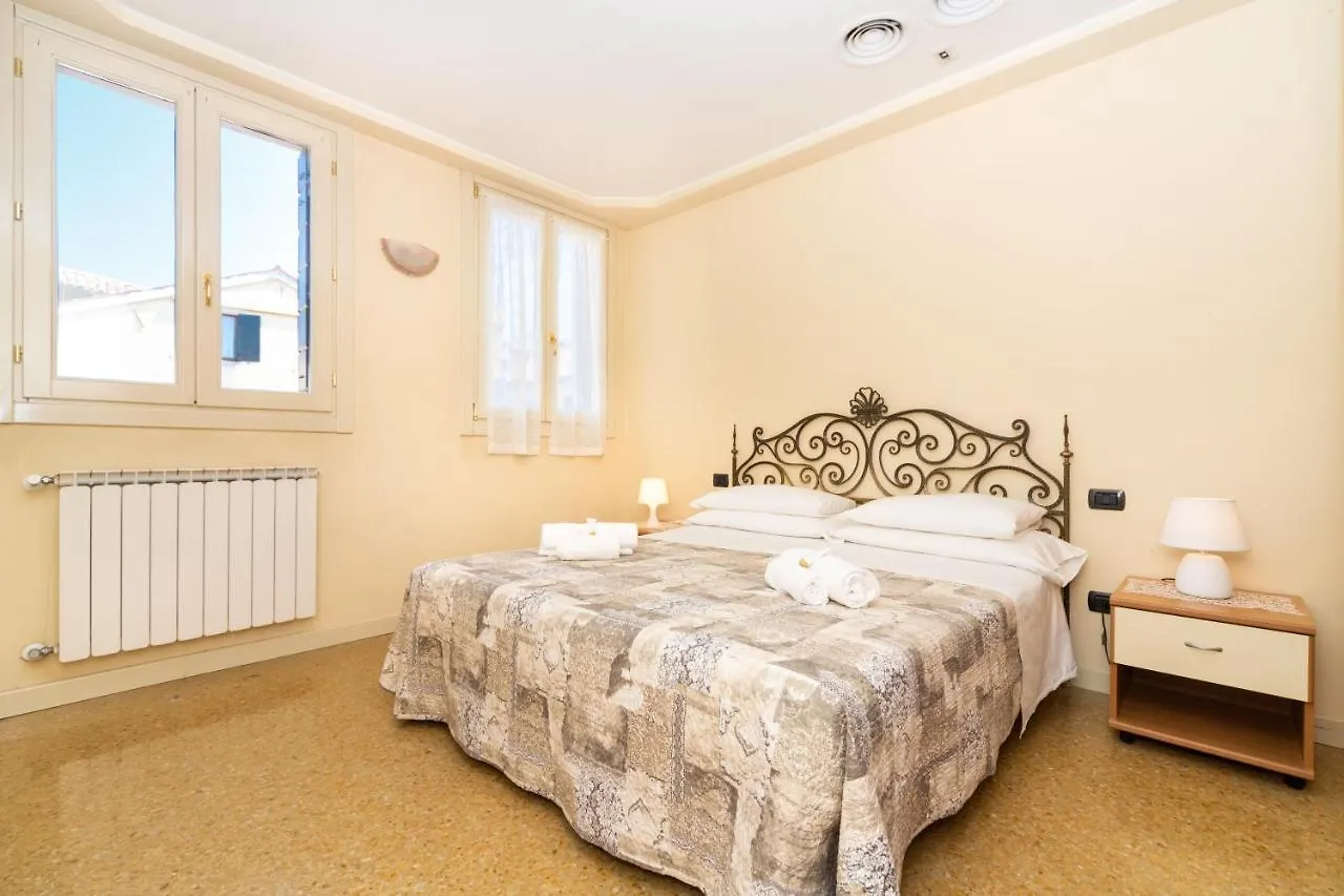 Ca' Dei Mercanti Apartment Venice 0*,  Italy